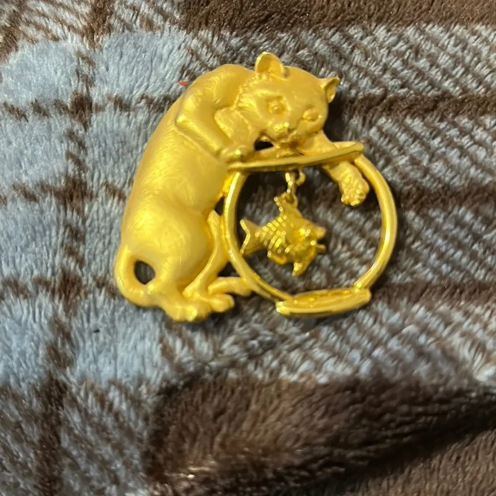 Vintage 80s Cat Fish Bowl Brooch JJ